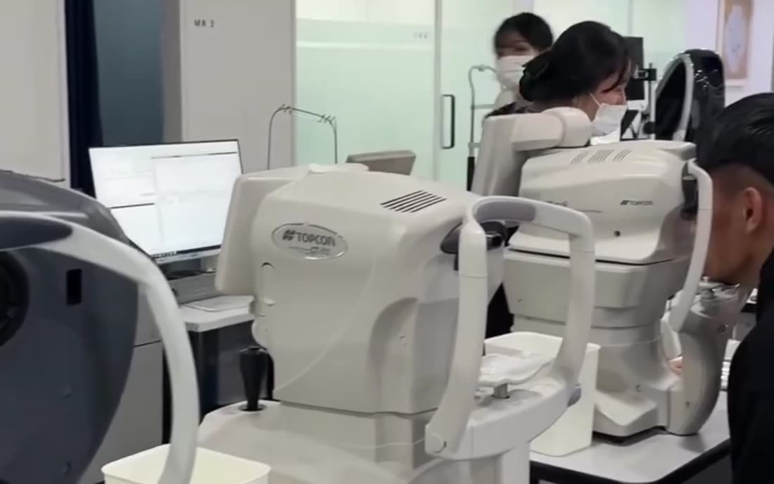 Topcon diagnostic imaging devices in the EYEONCE precision diagnostics room, Seoul